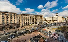 Укриття через дорогу, метро Майдан Незалежності , 2к квартира із видом на Хрещатик